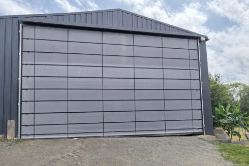 Porte grande largeur